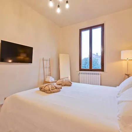 My Honeyed Corner Appartement *