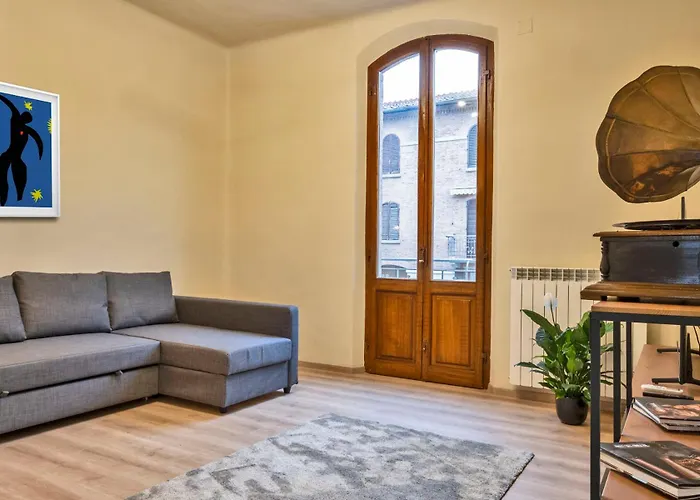 My Honeyed Corner Сиена