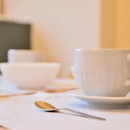 My Honeyed Corner Siena