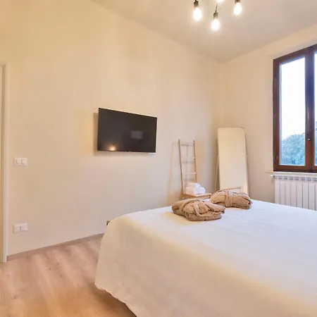 Apartment My Honeyed Corner