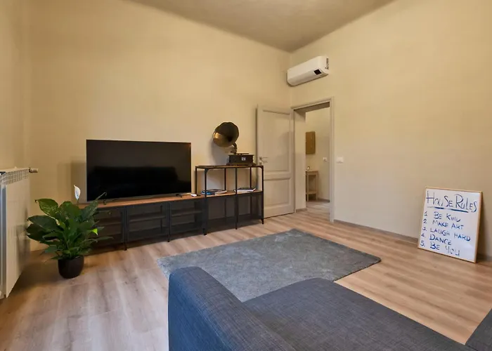 Apartment My Honeyed Corner Siena