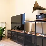 Apartment My Honeyed Corner