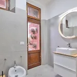My Honeyed Corner Apartment Siena